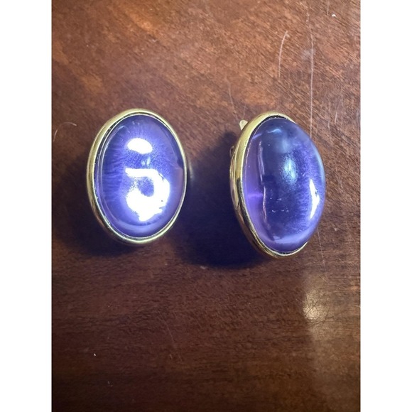 Trifari Jewelry - TRIFARI PURPLE LUCITE CLIP EARRINGS Vintage
